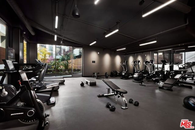 702 N Doheny Drive TH25, West Hollywood, CA 90069 — photo 13 of 17