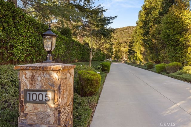 1005 Cheshire Hills Court, Westlake Village, CA 91361 — photo 11 of 71