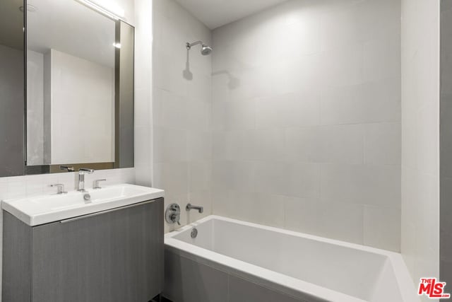 889 Francisco Street 1206, Los Angeles, CA 90017 — photo 25 of 39