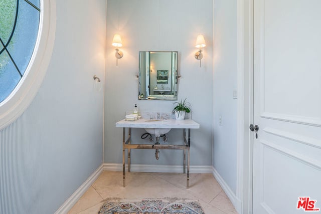915 Hartford Way, Beverly Hills, CA 90210 — photo 11 of 46