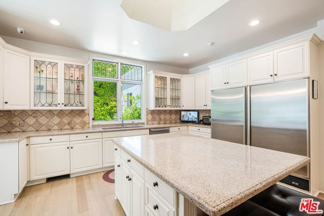 915 Hartford Way, Beverly Hills, CA 90210 — photo 17 of 46