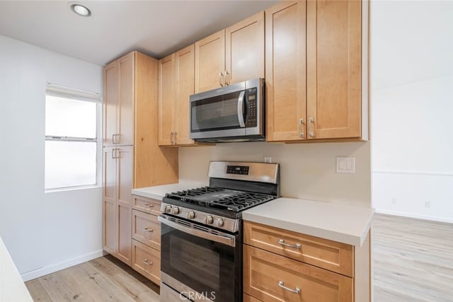 9920 Jordan Avenue 9, Chatsworth, CA 91311 — photo 13 of 29