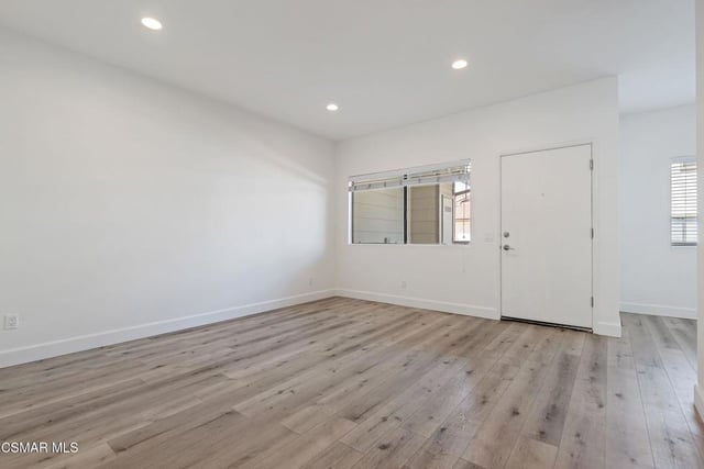 98 Maegan Place 6, Thousand Oaks, CA 91362 — photo 4 of 28