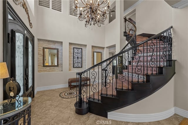 30308 Mallorca Place, Castaic, CA 91384 — photo 5 of 75