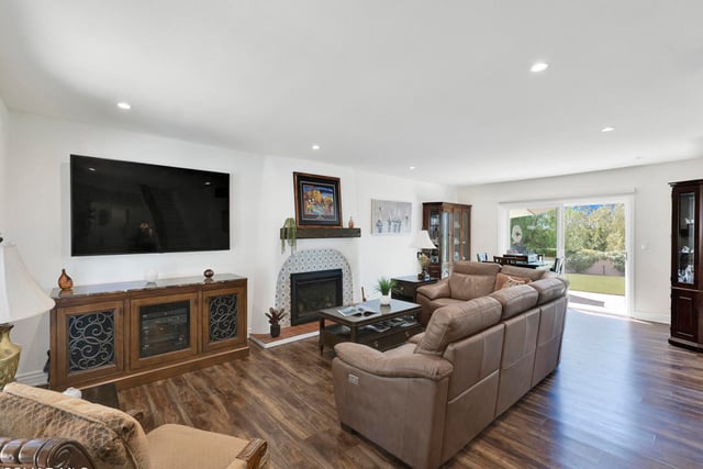 863 Falmouth Street, Thousand Oaks, CA 91362 — photo 8 of 57
