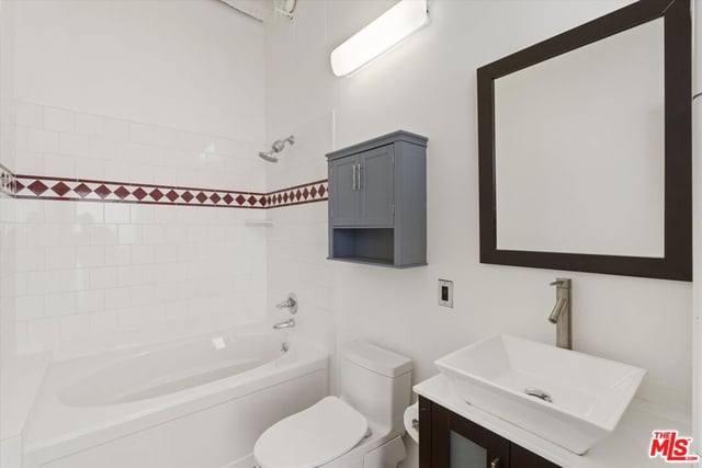 312 W 5th Street 917, Los Angeles, CA 90013 — photo 16 of 24
