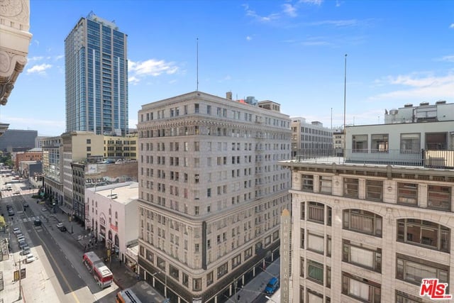 312 W 5th Street 917, Los Angeles, CA 90013 — photo 18 of 24