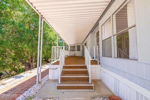 136 Phyllis Way 136, Newbury Park, CA 91320 — photo 11 of 41