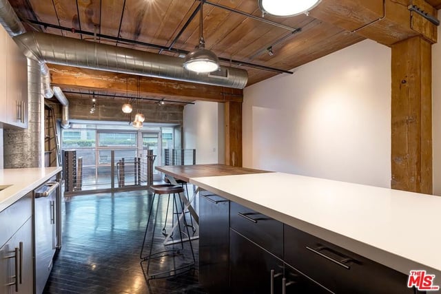 530 S Hewitt Street 126, Los Angeles, CA 90013 — photo 12 of 47