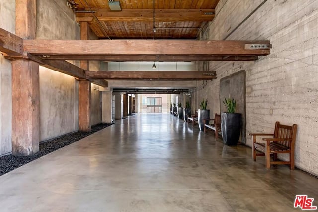 530 S Hewitt Street 126, Los Angeles, CA 90013 — photo 34 of 47