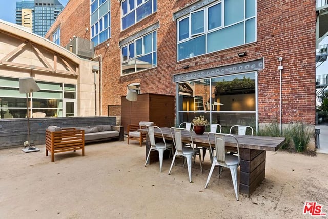 530 S Hewitt Street 126, Los Angeles, CA 90013 — photo 39 of 47