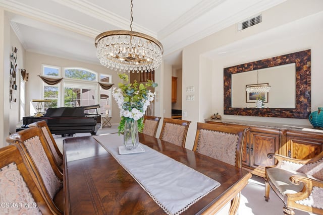 331 Briar Bluff Circle, Thousand Oaks, CA 91360 — photo 10 of 40