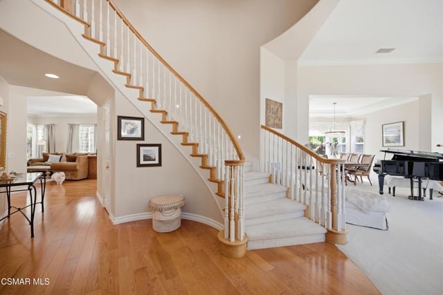 331 Briar Bluff Circle, Thousand Oaks, CA 91360 — photo 6 of 40