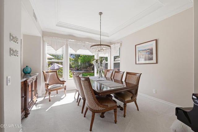 331 Briar Bluff Circle, Thousand Oaks, CA 91360 — photo 9 of 40