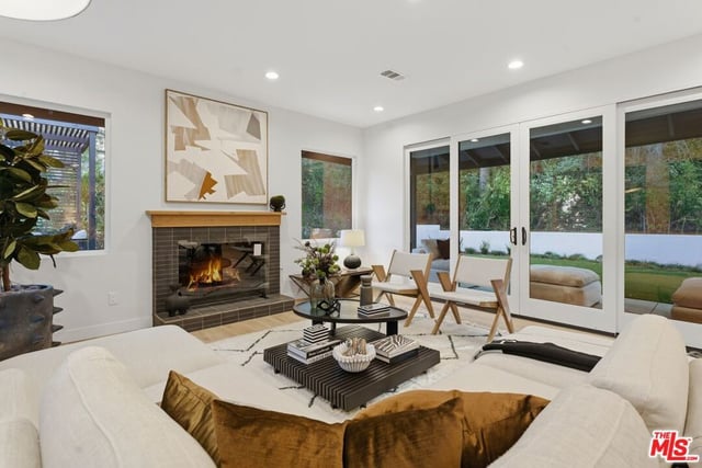 16708 Chaplin Avenue, Encino, CA 91436 — photo 22 of 54