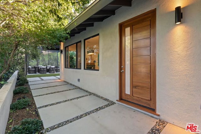 16708 Chaplin Avenue, Encino, CA 91436 — photo 3 of 54