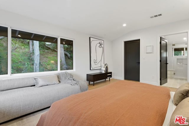 16708 Chaplin Avenue, Encino, CA 91436 — photo 32 of 54