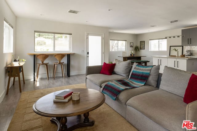 5624 Stratford Road, Los Angeles, CA 90042 — photo 4 of 26