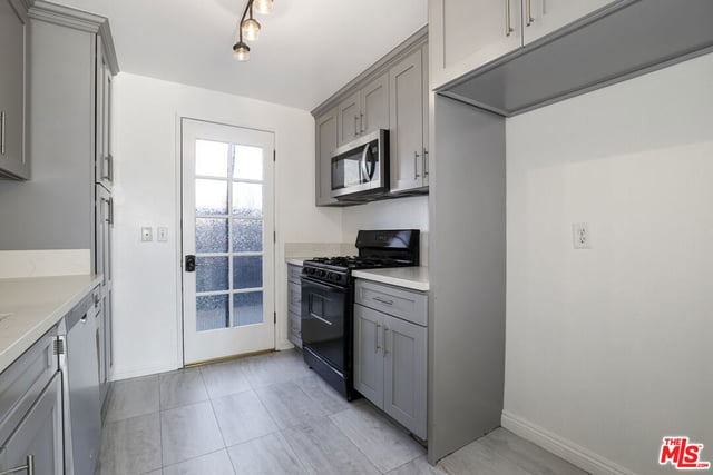 11311 Tampa Avenue 30, Porter Ranch, CA 91326 — photo 7 of 38
