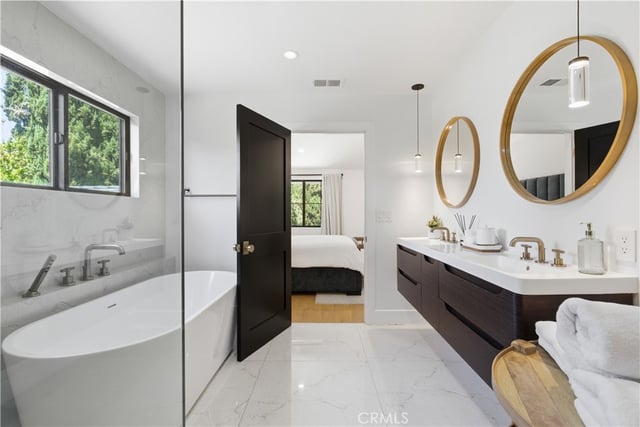 13130 Albers, Sherman Oaks, CA 91401 — photo 24 of 44