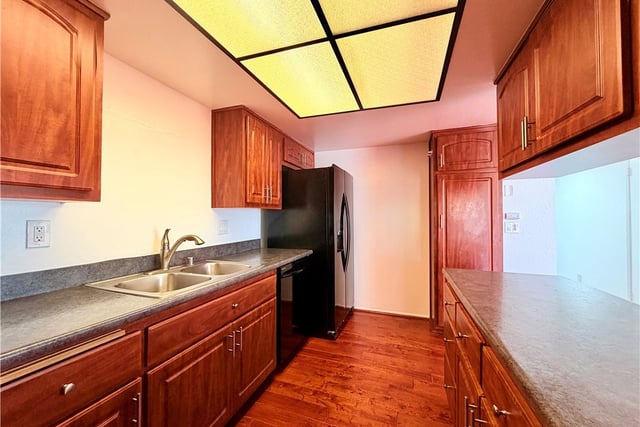 946 W 220th 218, Torrance, CA 90502 — photo 7 of 32
