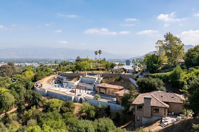 3721 Eureka Drive, Studio City, CA 91604 — photo 10 of 41
