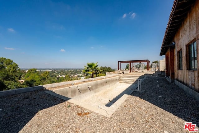 3721 Eureka Drive, Studio City, CA 91604 — photo 20 of 41