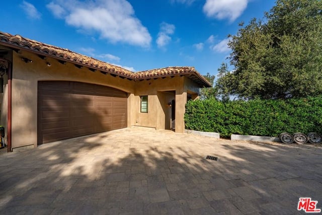 3721 Eureka Drive, Studio City, CA 91604 — photo 21 of 41
