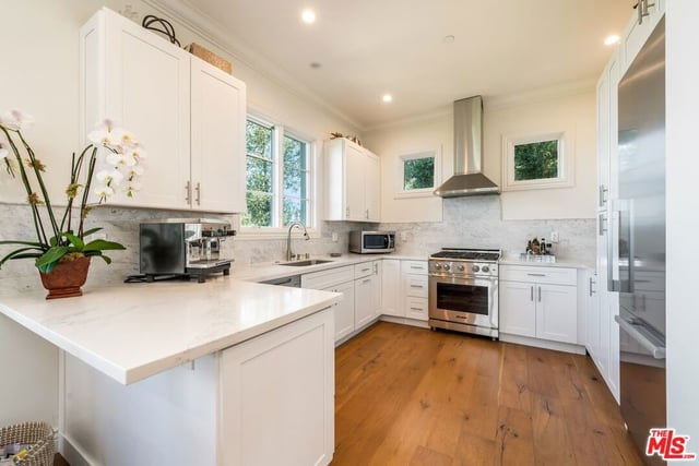 3721 Eureka Drive, Studio City, CA 91604 — photo 28 of 41