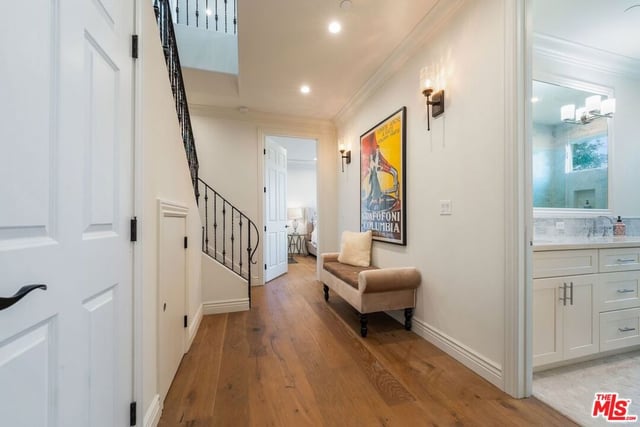 3721 Eureka Drive, Studio City, CA 91604 — photo 35 of 41