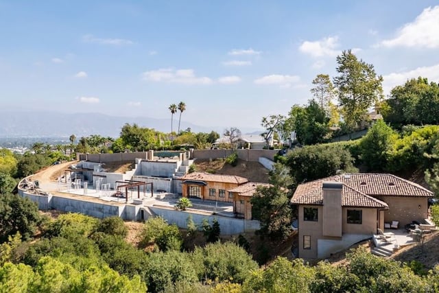3721 Eureka Drive, Studio City, CA 91604 — photo 9 of 41
