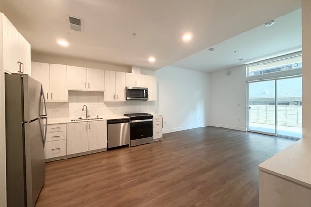 709 E Walnut Street 222, Pasadena, CA 91101 — photo 5 of 17