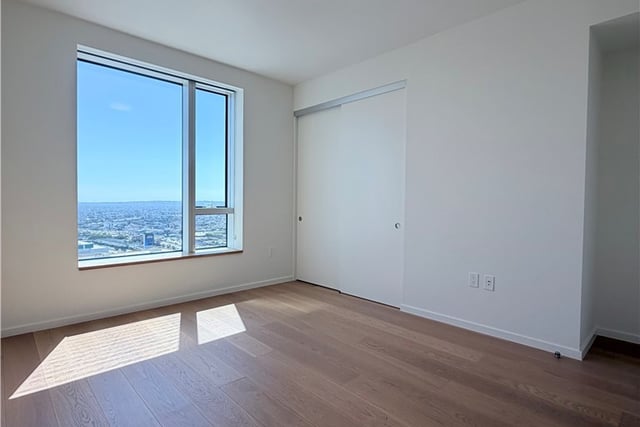 889 Francisco Street 2901, Los Angeles, CA 90017 — photo 15 of 33