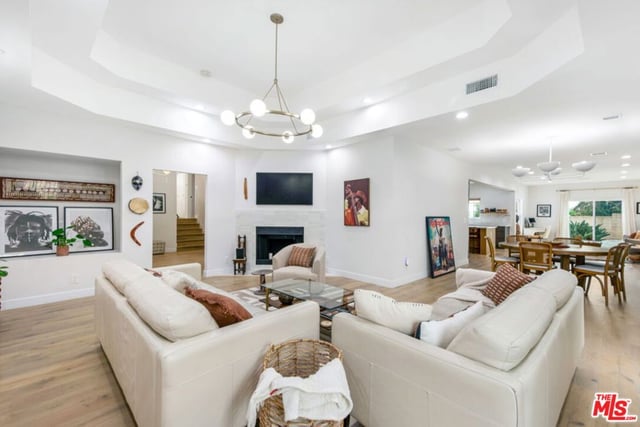 5625 S Sherbourne Drive, Los Angeles, CA 90056 — photo 10 of 45