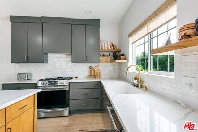 5625 S Sherbourne Drive, Los Angeles, CA 90056 — photo 17 of 45