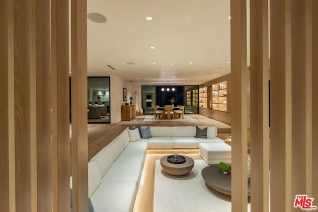 12309 Viewcrest Road, Studio City, CA 91604 — photo 35 of 49