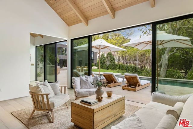 12309 Viewcrest Road, Studio City, CA 91604 — photo 42 of 49
