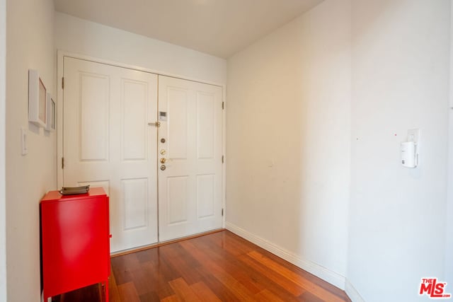 801 Lorraine Boulevard 301, Los Angeles, CA 90005 — photo 7 of 44