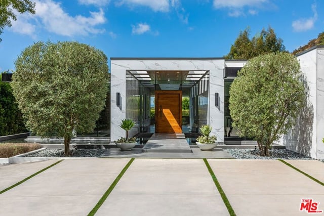 2002 LOMA VISTA Drive, Beverly Hills, CA 90210 — photo 4 of 37