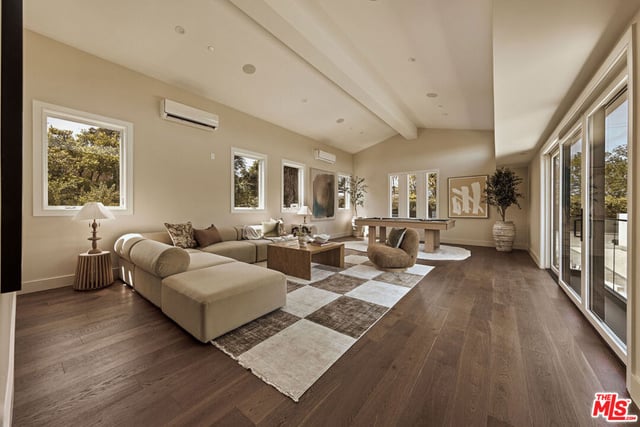 16838 Oak View Drive, Encino, CA 91436 — photo 30 of 49