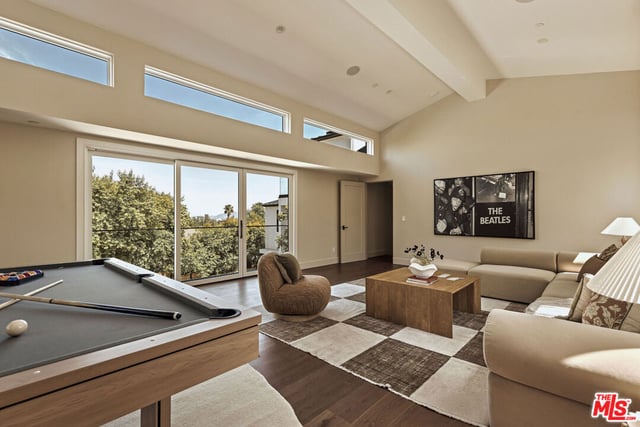 16838 Oak View Drive, Encino, CA 91436 — photo 32 of 49
