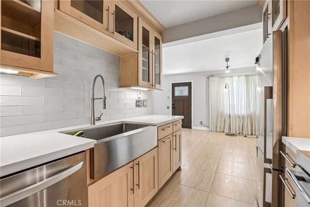 328 S Miraleste, San Pedro, CA 90732 — photo 8 of 37