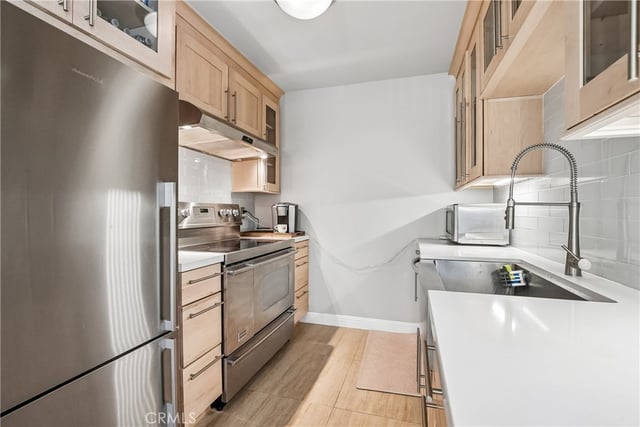 328 S Miraleste, San Pedro, CA 90732 — photo 9 of 37