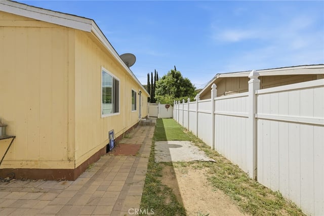 29667 Cromwell, Castaic, CA 91384 — photo 12 of 19