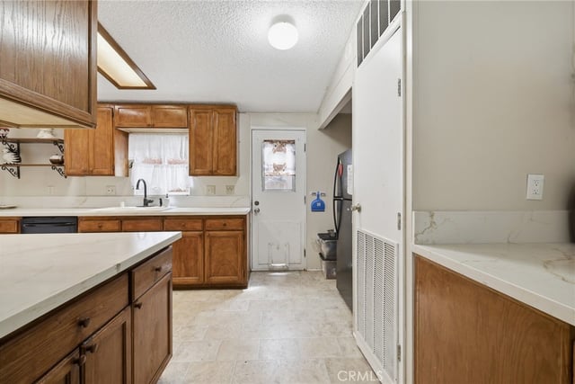 29667 Cromwell, Castaic, CA 91384 — photo 4 of 19