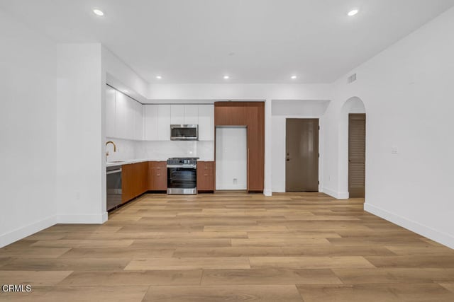 139 S Oak Knoll Avenue 101, Pasadena, CA 91101 — photo 13 of 24