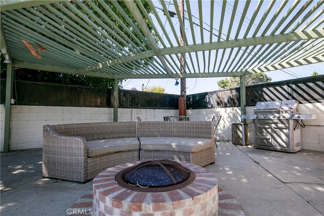 20748 Vose, Winnetka, CA 91306 — photo 25 of 26
