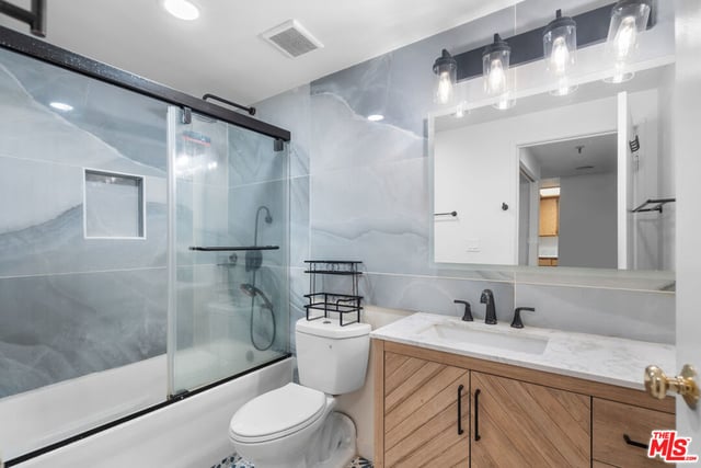 727 S Ardmore Avenue 304, Los Angeles, CA 90005 — photo 12 of 19