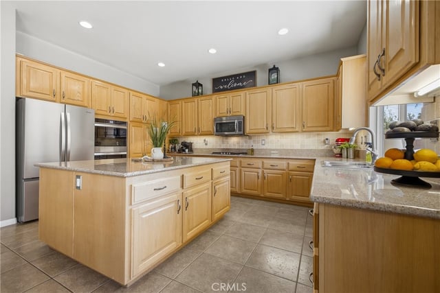 21116 Cross Creek Drive, Saugus, CA 91350 — photo 4 of 41