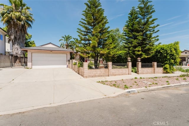 16729 Tulsa Street, Granada Hills, CA 91344 — photo 5 of 45